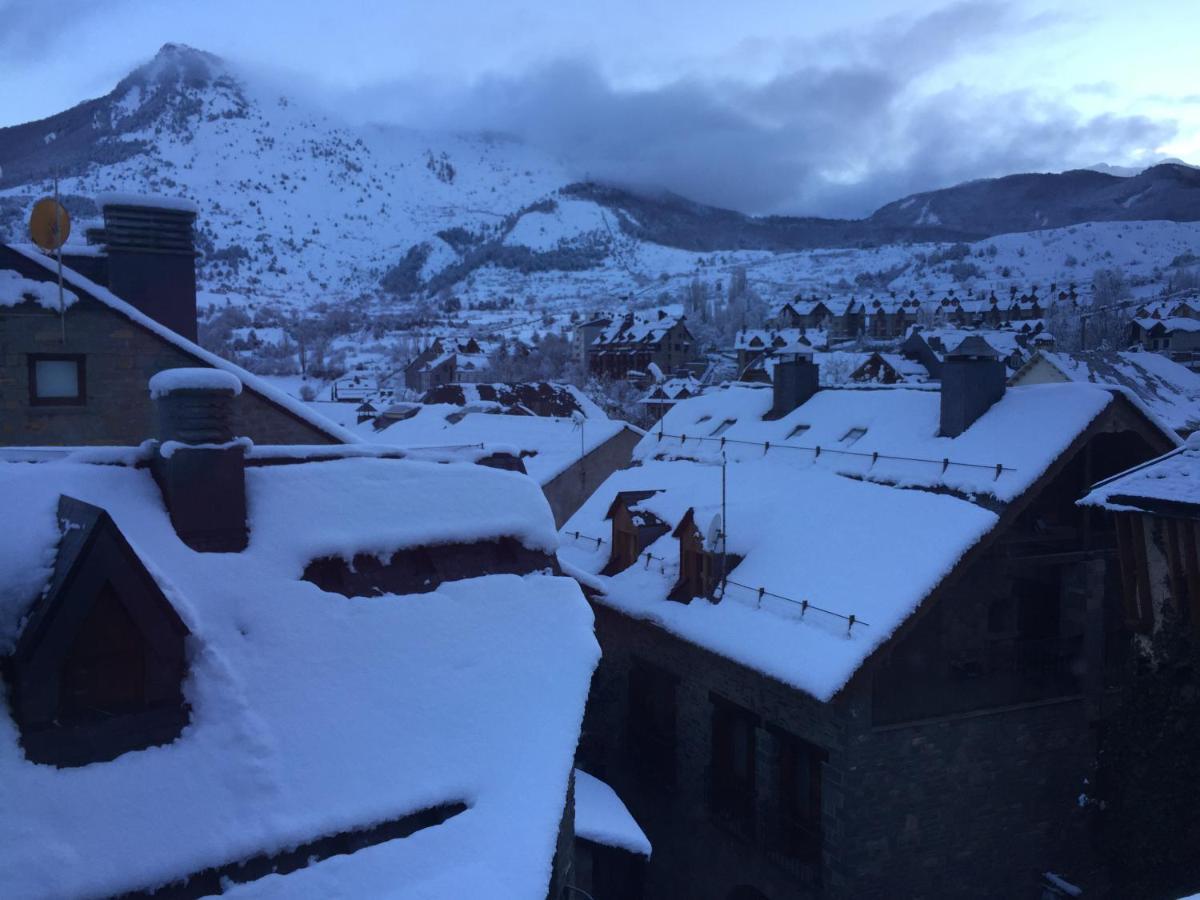 Esplendido Atico En Sallent Con Vistas Sallent de Gállego Exterior foto